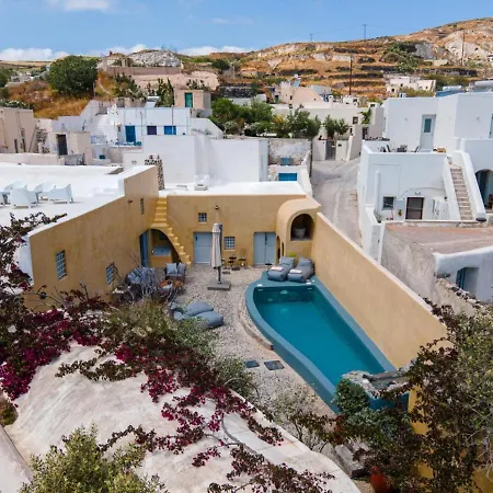 Canava House In Santorini *
