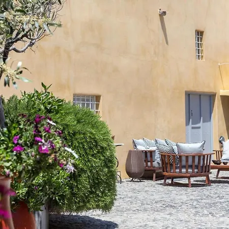 Canava House In Santorini